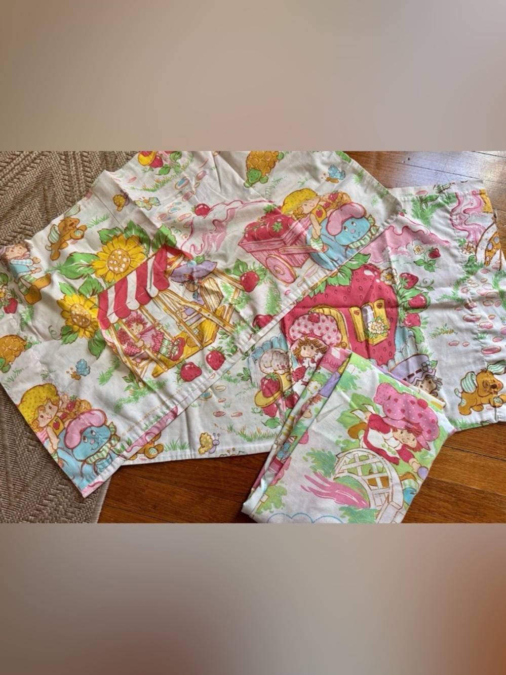 Vintage strawberry shortcake bedding